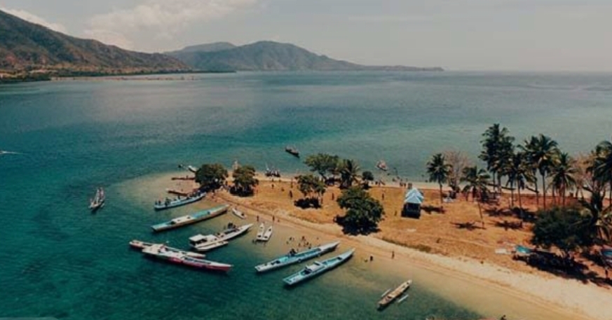 Wisata pantai dan laut terbaik di Bombana